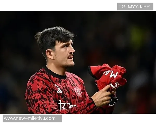 吉滕斯表现不佳引发热议5600万转会费6场比赛颗粒无收 吉滕斯表现不佳引发热议5600万转会费6场比赛颗粒无收