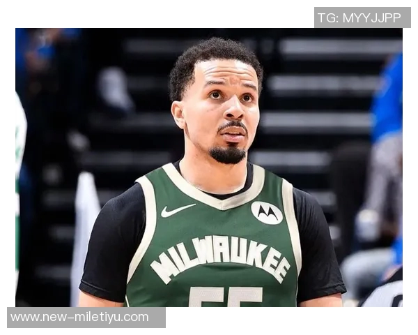 科尔安东尼盛赞字母特纳为顶尖前场球员掩护体验如同神仙般完美